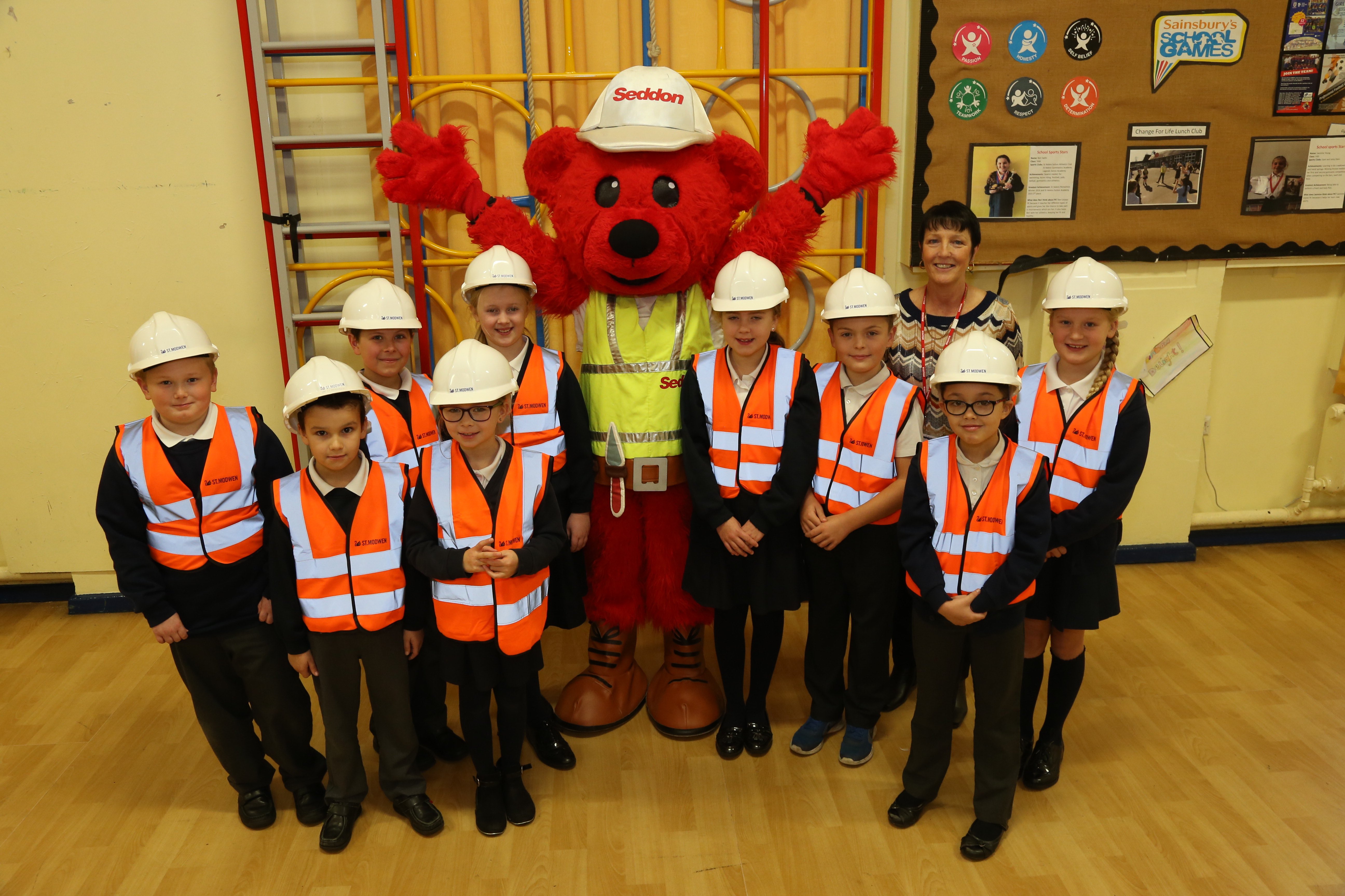 St. Modwen teaches site safety to Newton-le-Willows school children