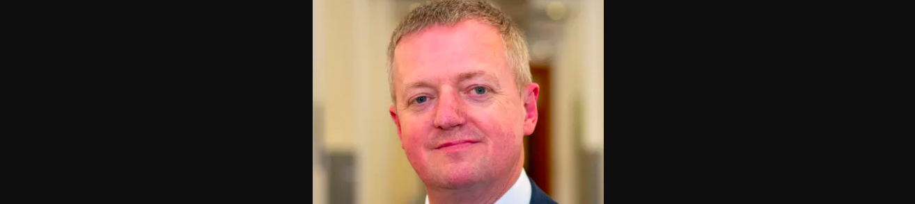 Bury Council to appoint Geoff Little OBE as new chief executive