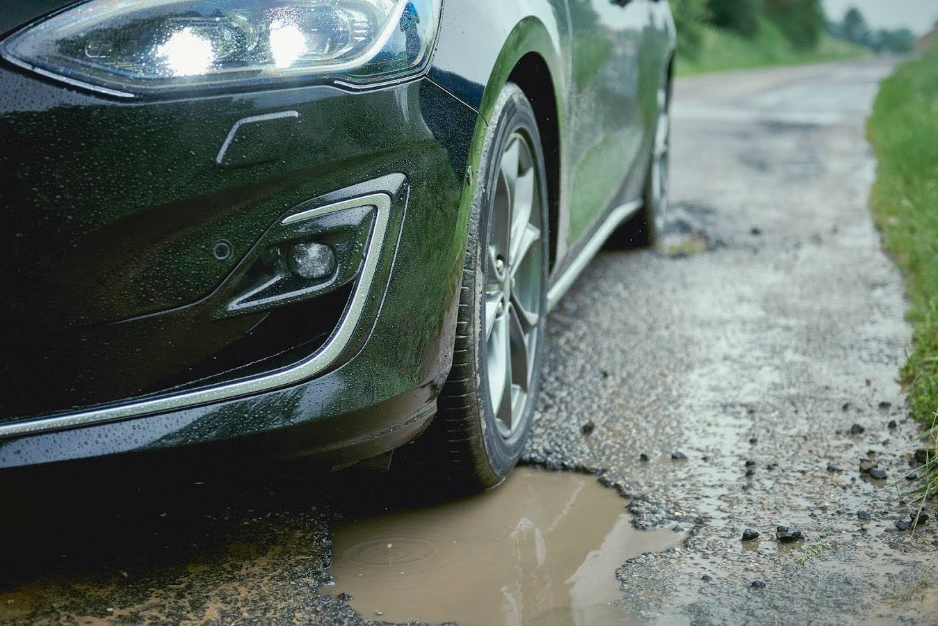 INNOVATIVE POTHOLE DETECTION SYSTEM IRONS OUT BUMPS FOR ALL-NEW FORD FOCUS DRIVERS