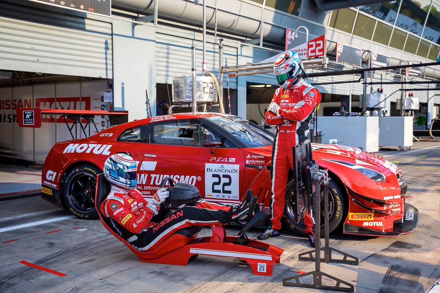 NISSAN SEARCHING FOR THE FASTEST GRAN TURISMO GAMERS