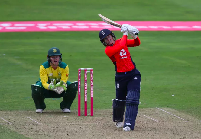 Record-Breaking England Start With A Bang