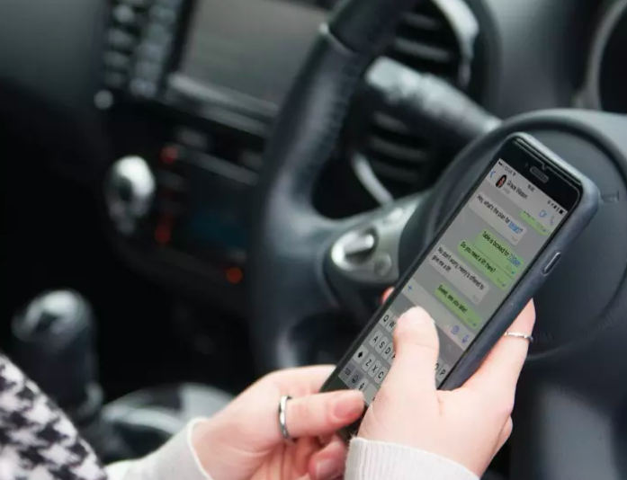 Fewer than four in 10 drivers aware of penalties for using a handheld phone