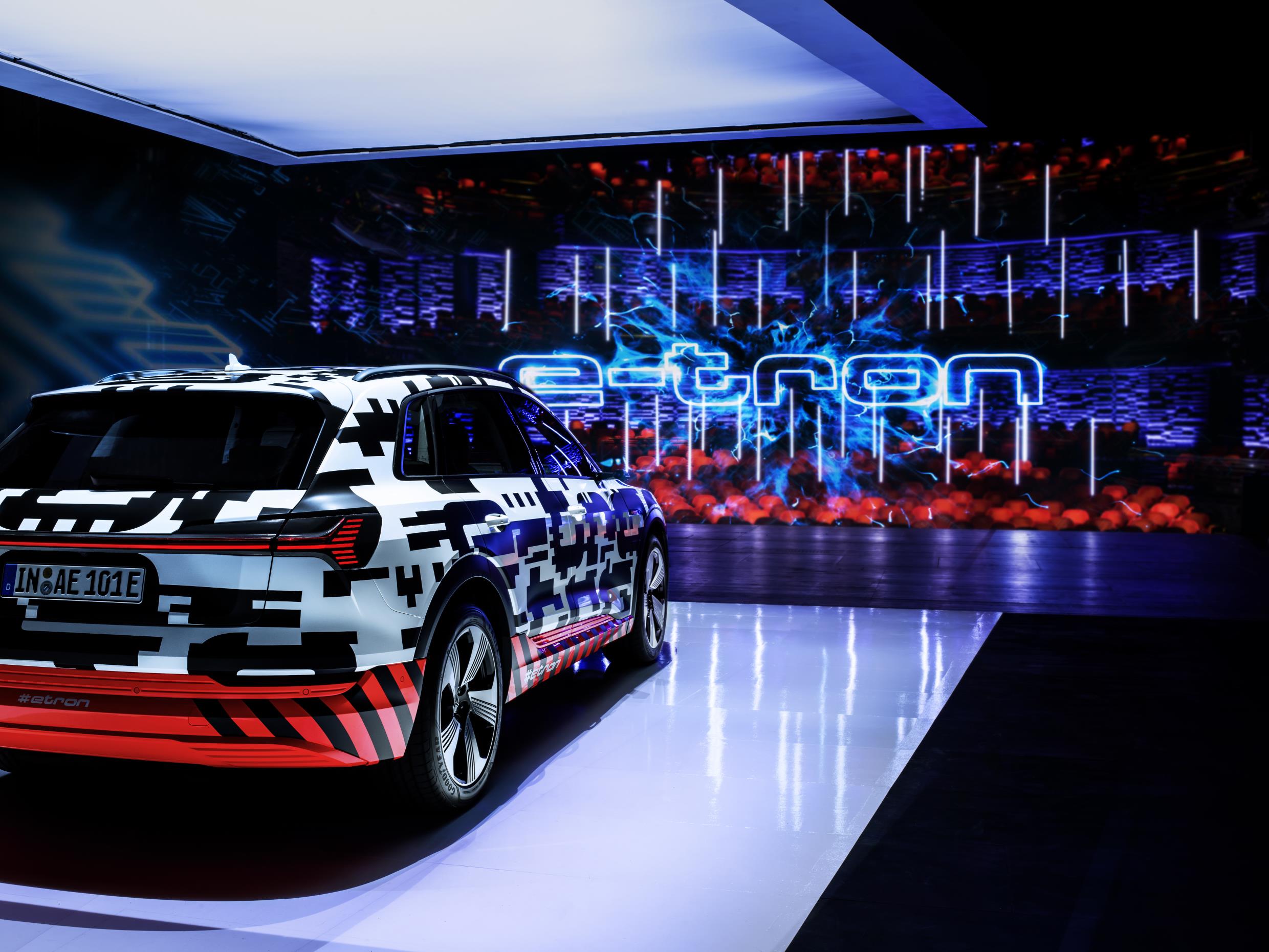 INSIDE STORY: A FIRST LOOK AT THE INTERIOR OF THE AUDI E-TRON PROTOTYPE