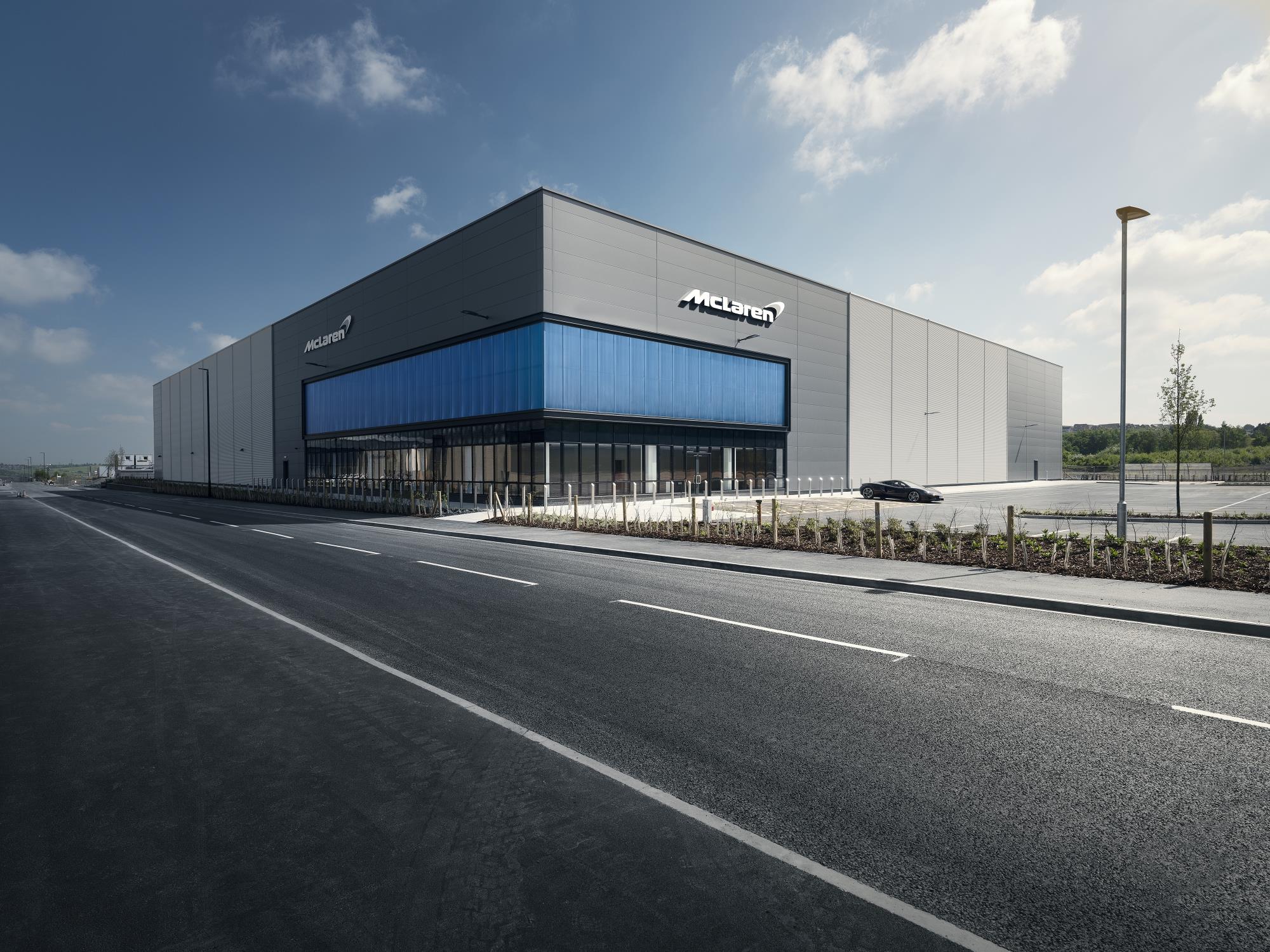 McLAREN AUTOMOTIVE TO LAUNCH 18 NEW CARS AS PART OF £1.2BN PLAN TO GO 100% HYBRID BY 2025