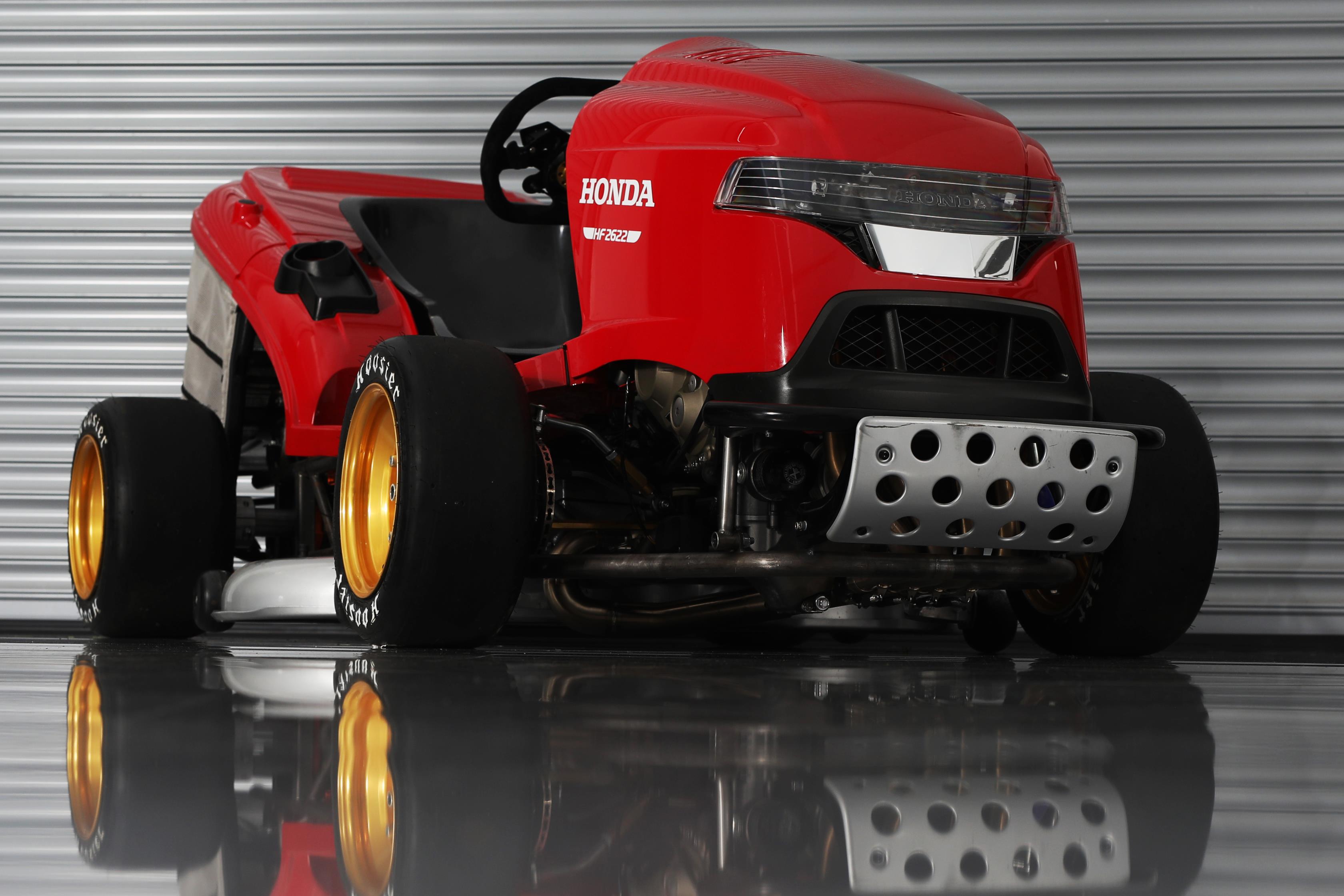 IT’S BACK…MEANER, LOUDER AND FASTER – HONDA’S 150MPH LAWN MOWER #MEANMOWER