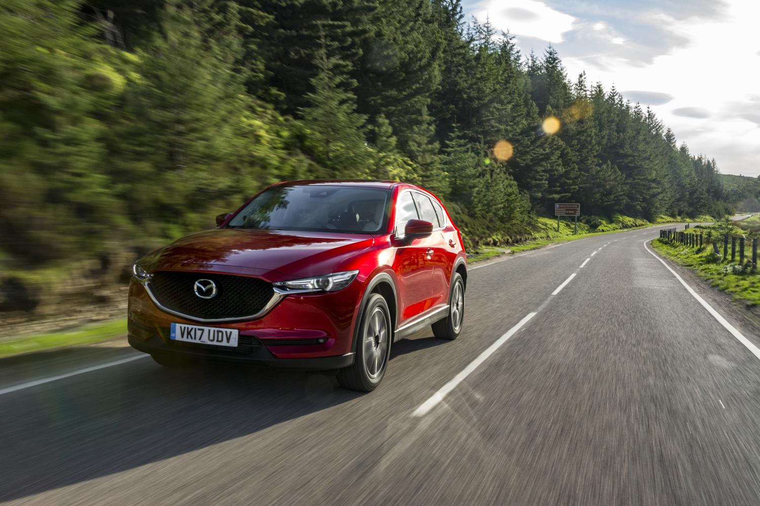 MAZDA BRINGS VIRTUAL REALITY TO CUSTOMERS WITH RETAIL TOUR AND NEW APP