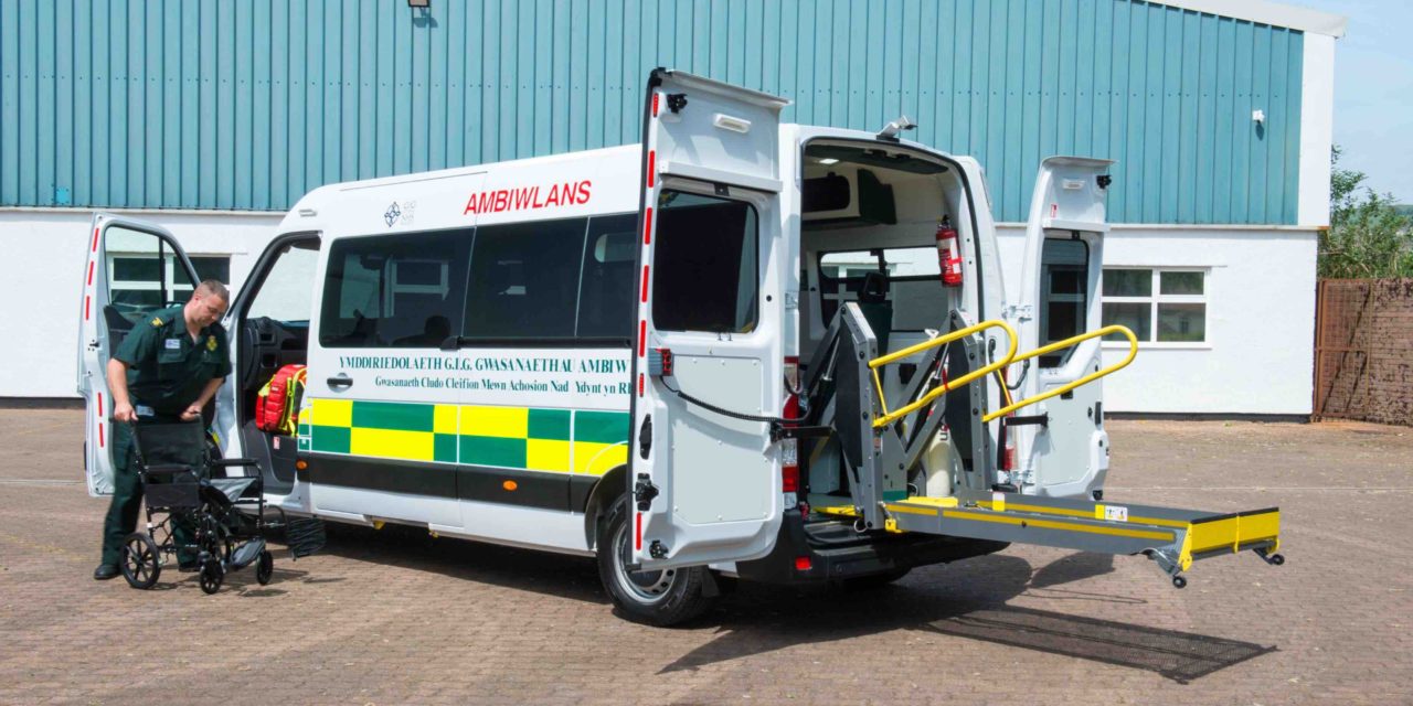 RENAULT MASTER HELPS WELSH OUTPATIENTS ON THE ROAD TO RECOVERY