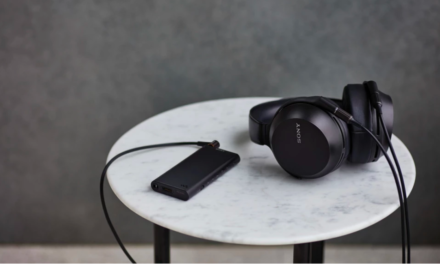 Reproduce the atmosphere of live music with MDR-Z7M2 Premium Headphones from Sony