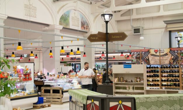 Manchester lighting business switches on to exporting success