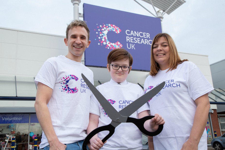 CANCER SURVIVORS JOIN FORCES TO OPEN CANCER RESEARCH UK’S FIRST SUPERSTORE IN GREATER MANCHESTER