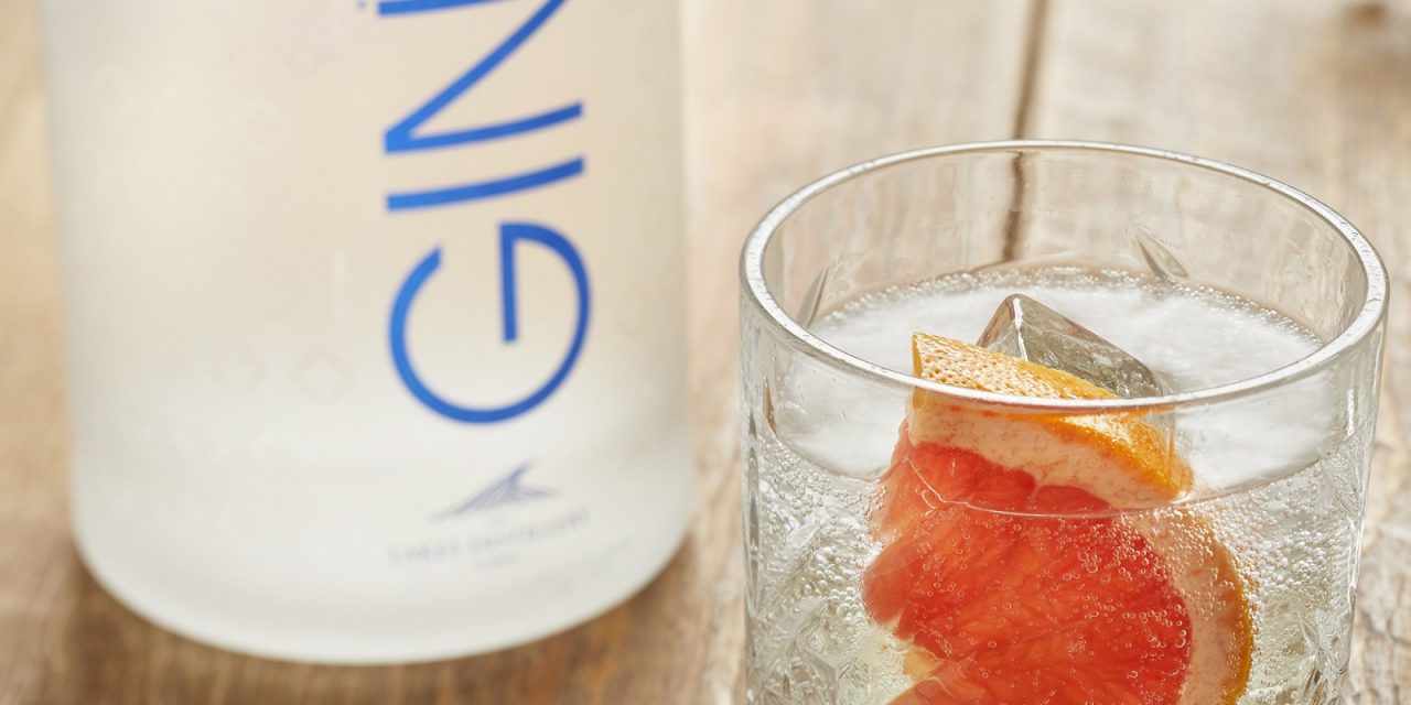 WORLD RECOGNITION FOR THE LAKES GIN