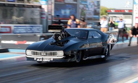 SALOON CAR RACING FROM ANOTHER PLANET