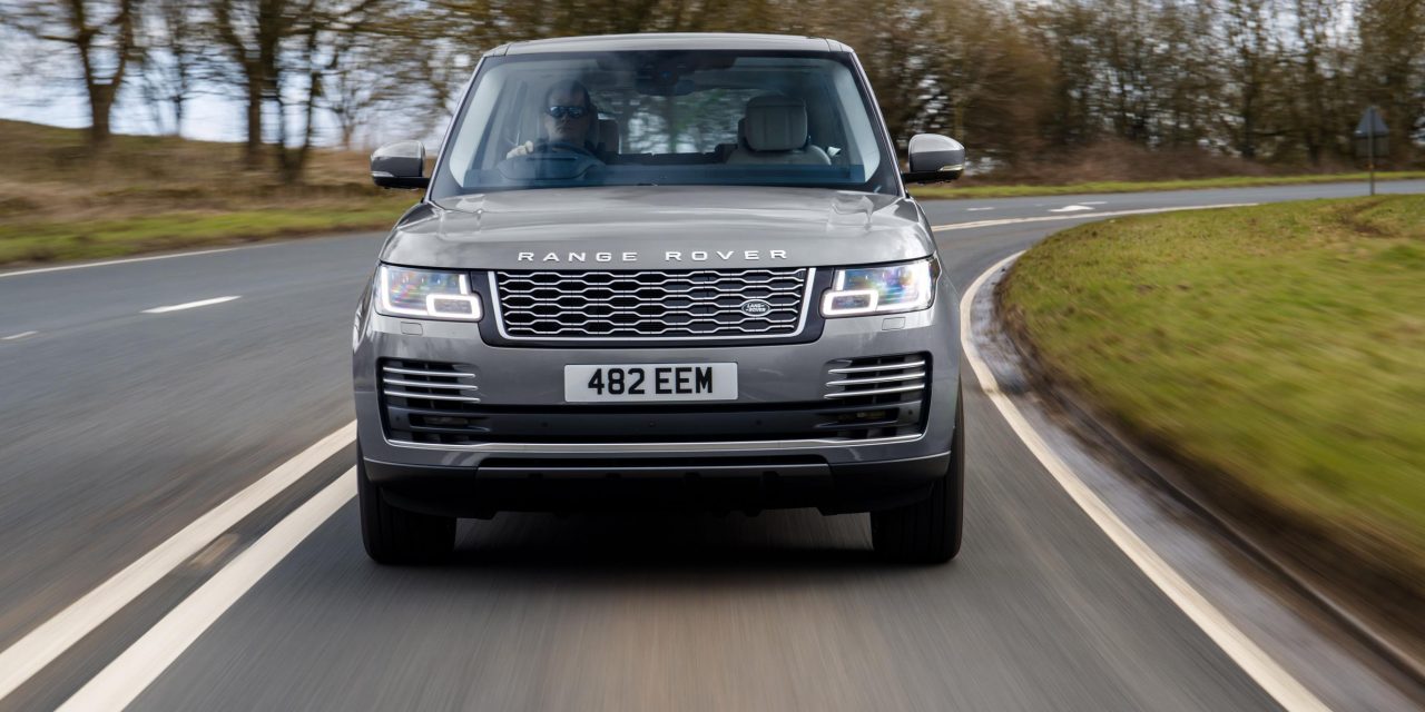 STRAIGHT-SIX PERFORMANCE AND EFFICIENT MILD HYBRID REFINEMENT FOR RANGE ROVER