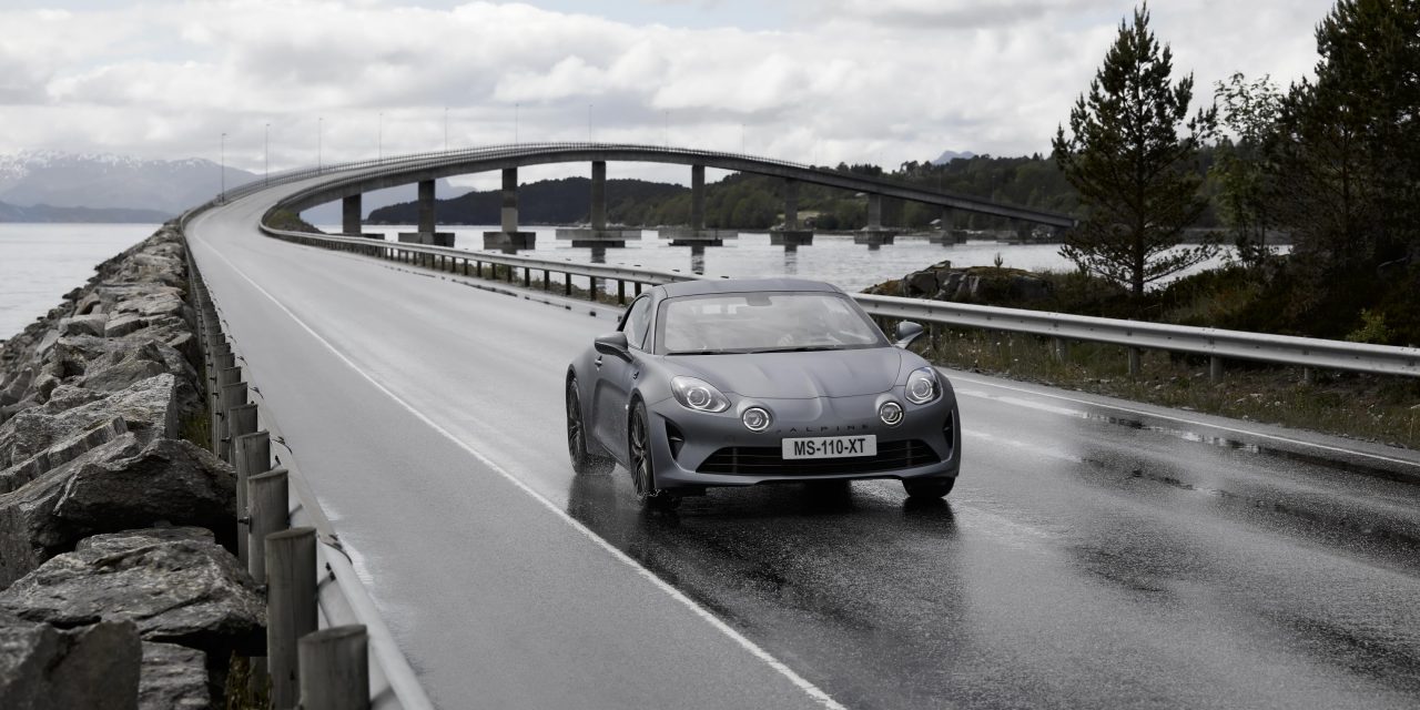 ALPINE UNVEILS THE A110S: THE LATEST EDITION TO THE LIGHTWEIGHT SPORTS CAR RANGE