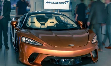 McLAREN NEW FOREST SHOWROOM NOW OFFICIALLY OPEN