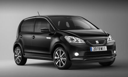 SEAT RECHARGES CITY DRIVING WITH THE MII ELECTRIC