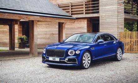 BENTLEY REVEALS EXCLUSIVE FLYING SPUR FIRST EDITION AT THE ELTON JOHN AIDS FOUNDATION GALA