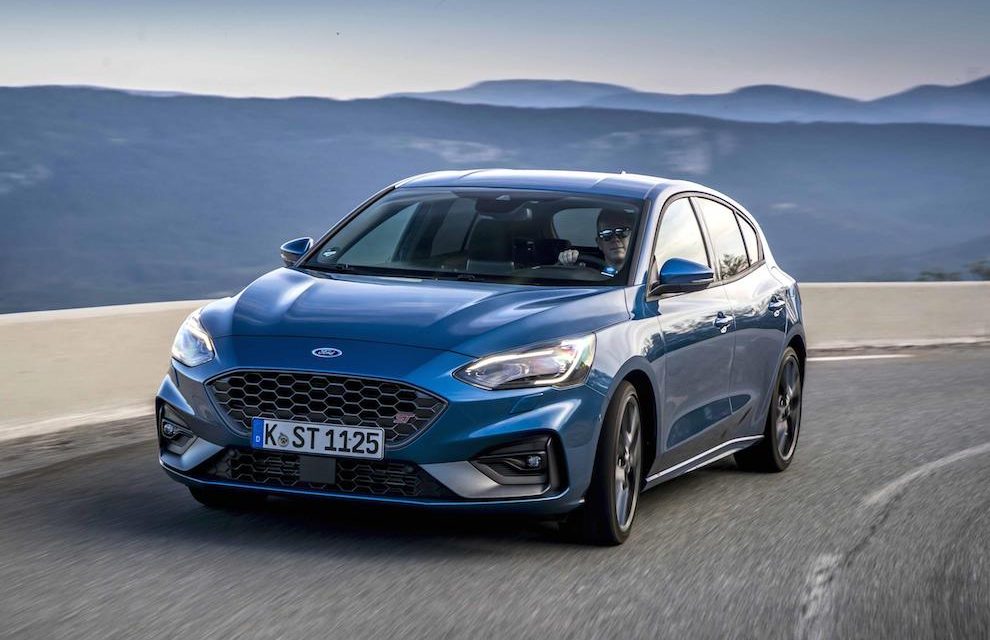 ALL-NEW FORD FOCUS ST BLENDS TRACK-DAY PERFORMANCE, B‑ROAD FUN AND EVERYDAY USABILITY WITHOUT COMPROMISE