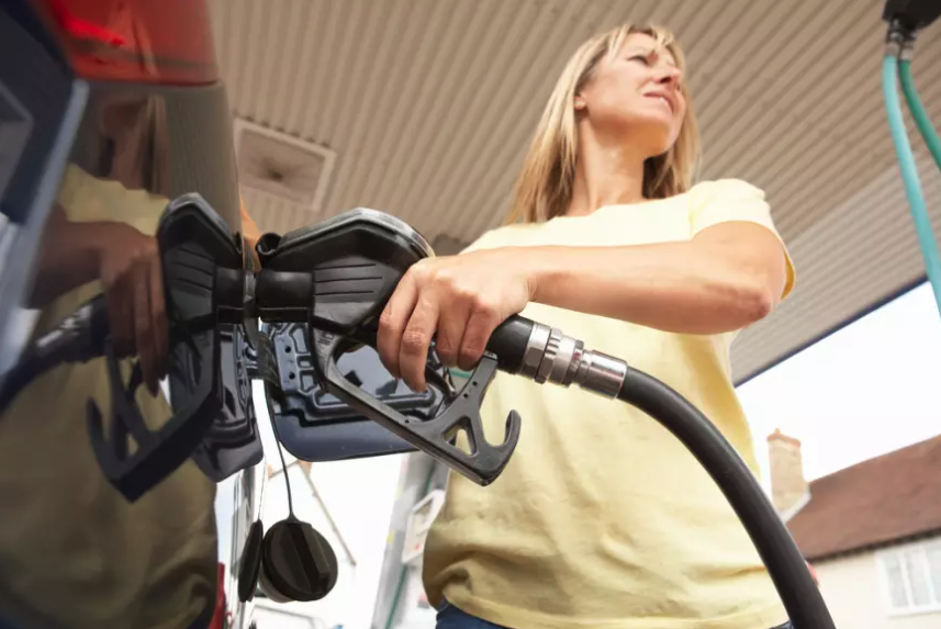 Retailers announce diesel and petrol price cuts – RAC comment