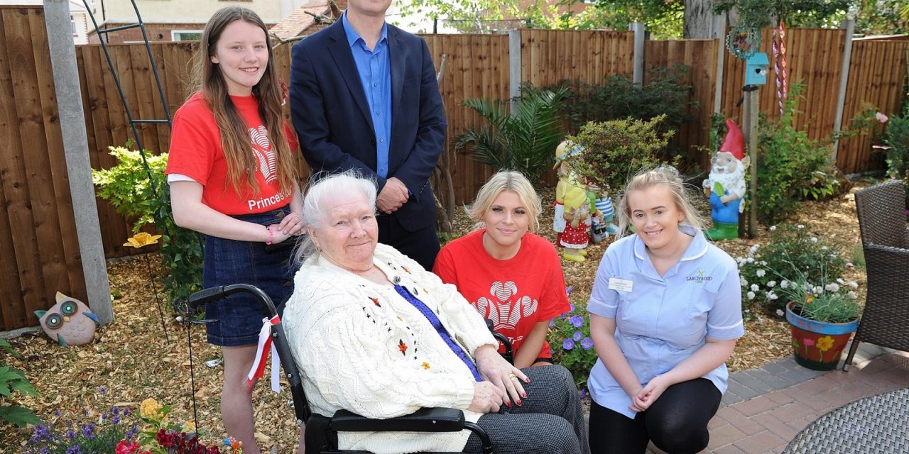 LOCAL MP CELEBRATES WORK OF THE PRINCE’S TRUST AT ELLESMERE PORT CARE HOME