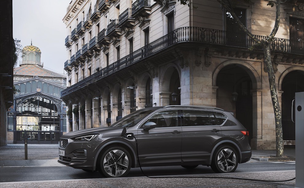SEAT TARRACO FR PHEV: TECHNOLOGY, SPORTINESS AND EFFICIENCY