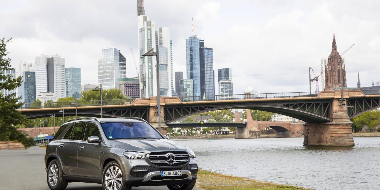 MERCEDES-BENZ GLE 350 DE 4MATIC AND GLC 300 E 4MATIC: NEW THIRD-GENERATION PLUG-IN HYBRIDS