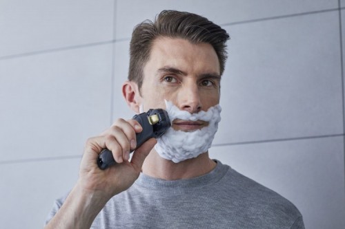 Christmas Idea: Panasonic’s Responsive Five-Blade Shavers Offer Men a Gentle, Close Shave