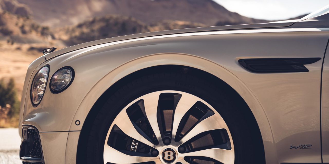 BENTLEY LAUNCHES BLACKLINE SPECIFICATION FOR ALL-NEW FLYING SPUR