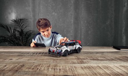 Introducing the new LEGO® TECHNIC™ Top Gear Rally Car