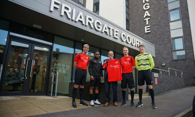 UCLan FOOTBALL TEAM SCORES KIT SPONSORSHIP WITH FRIARGATE COURT