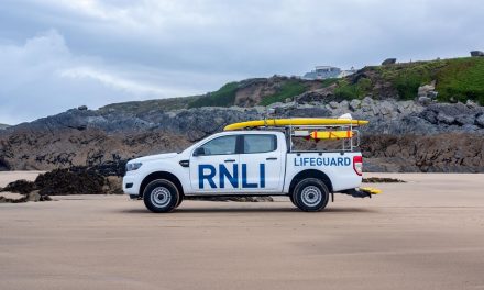 NEW FORD RANGER LANDS ON THE BEACH TO SUPPORT RNLI PATROLS