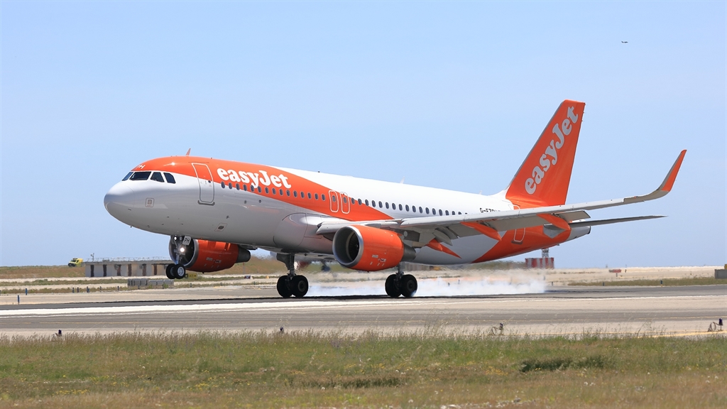 easyJet launches sale on 300,000 seats and thousands of holidays