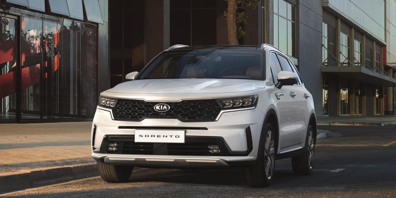 KIA REVEALS FIRST IMAGES OF NEXT-GENERATION SORENTO