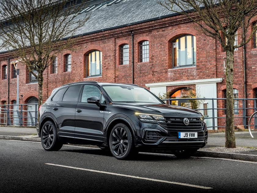 SEE THE UNSEEN: TOUAREG STARS IN UK-PRODUCED TV ADVERT HIGHLIGHTING NIGHT VISION TECH