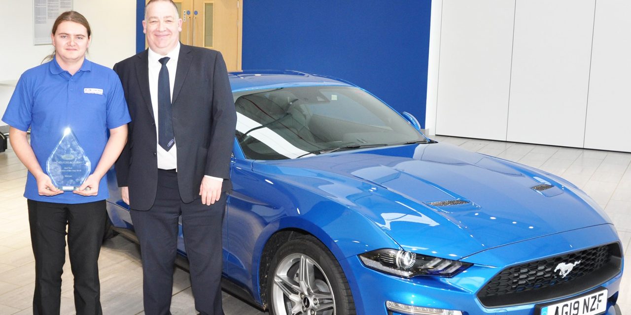 BRISTOL STREET MOTORS APPRENTICE TECHNICIAN PRESENTED WITH NATIONALLY RECOGNISED AWARD
