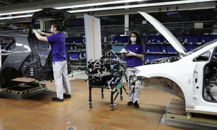 VOLKSWAGEN STARTS WITH STEP-BY-STEP RESUMPTION OF PRODUCTION