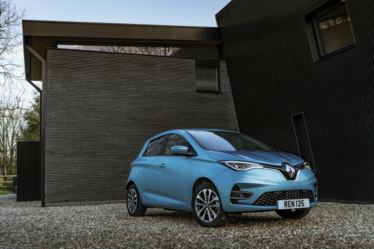NEW RENAULT ZOE TAKES PRIZE FOR ‘BEST SUPERMINI’ IN TOP GEAR’S ELECTRIC AWARDS