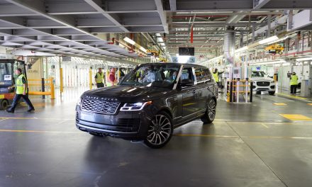 FIRST RANGE ROVER MADE UNDER SOCIAL DISTANCING MEASURES COMES OFF JAGUAR LAND ROVER’S SOLIHULL PRODUCTION LINE