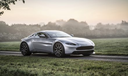 REVENANT AUTOMOTIVE LAUNCHES NEW FACE OF BESPOKE ASTON MARTIN VANTAGE CUSTOMISATIONvv