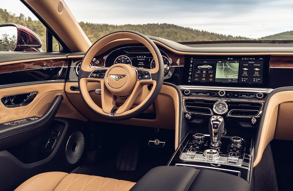 FLYING SPUR IN DETAIL: THE BENTLEY ROTATING DISPLAY