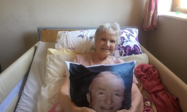 RESIDENT RECEIVES HEART-WARMING GIFT FROM CARE HOME STAFF