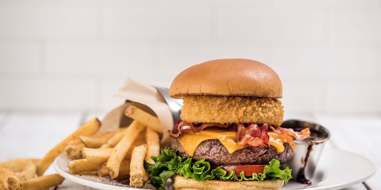 HARD ROCK CAFE® MANCHESTER HONOURS FRONTLINE HEALTHCARE WORKERS WITH FREE LEGENDARY® STEAK BURGER