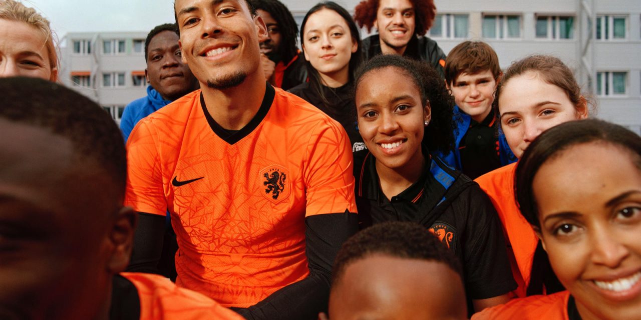 Fearless Oranje Show Teeth