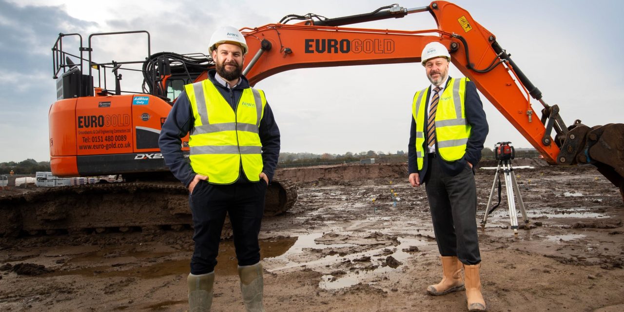 BURSCOUGH HOMES SCHEME HAS AWARD WINNING SITE MANAGER IN CHARGE