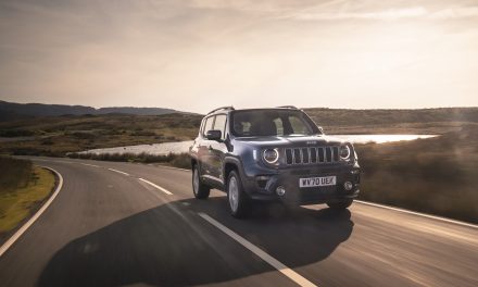 RENEGADE 4XE: THE JEEP® TAKE ON THE PLUG-IN HYBRID