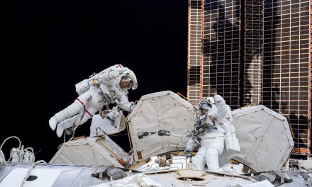 Thumbs Up From Out of This World