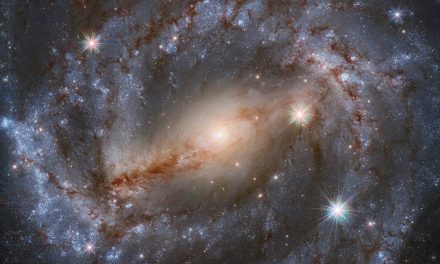 Hubble Captures Galactic Glamour Shot