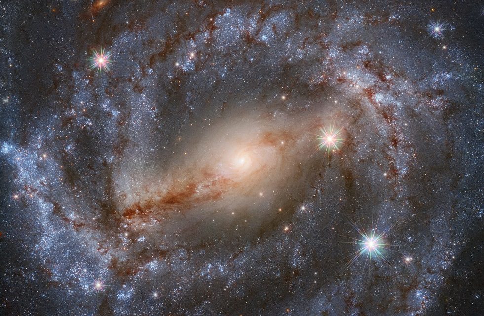 Hubble Captures Galactic Glamour Shot
