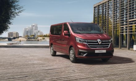 THE NEW RENAULT TRAFIC PASSENGER