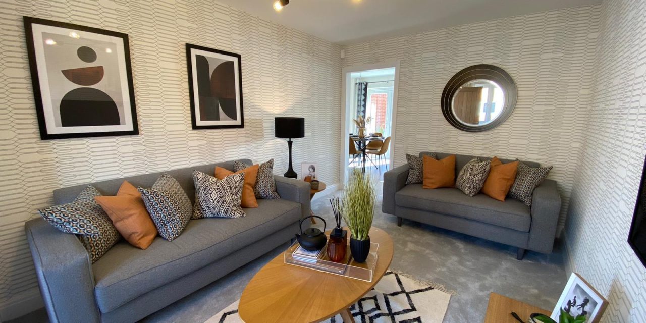 FIVE GIFTS TO HELP HOMEBUYERS WRAP UP A MOVE